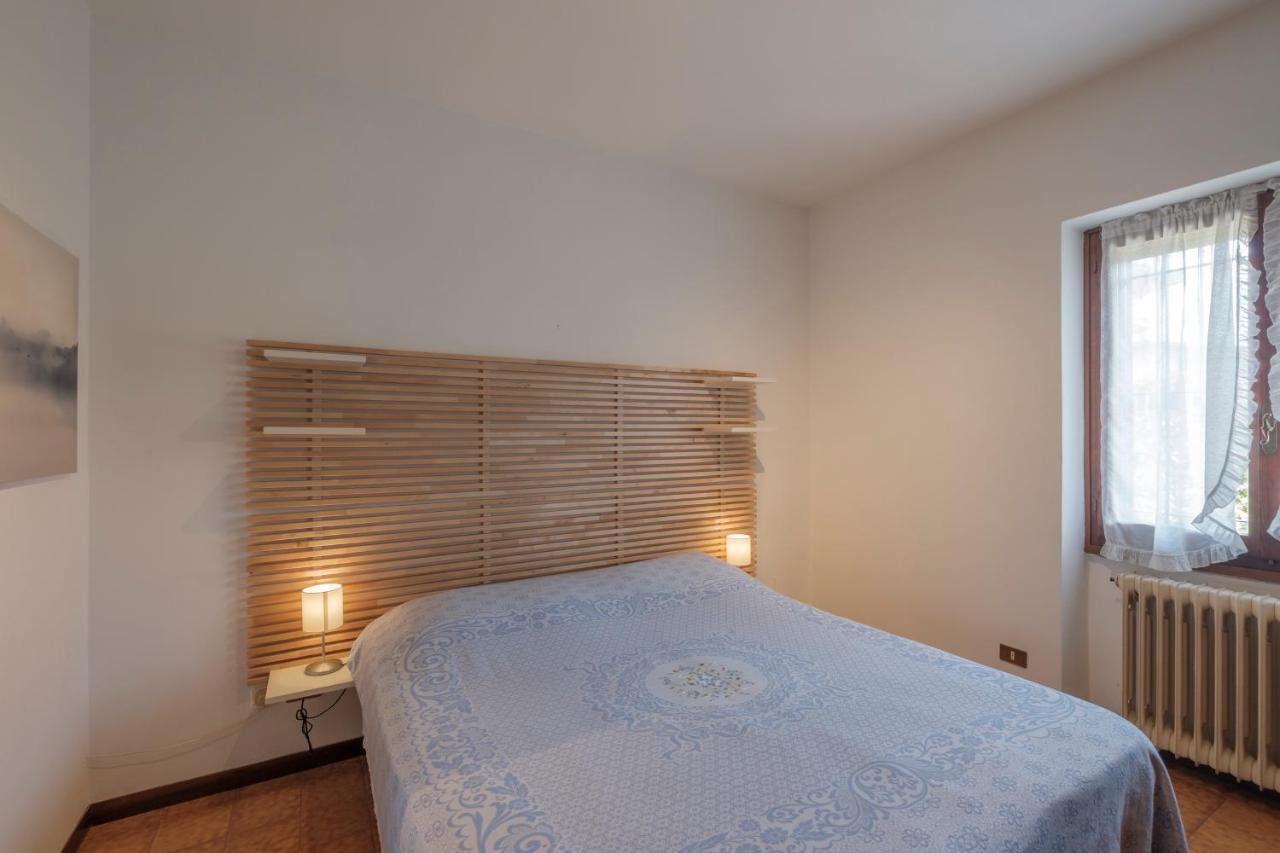 Villa Ida - 2 Bedrooms Apartment With Private Garden ซีร์มิโอเน ภายนอก รูปภาพ